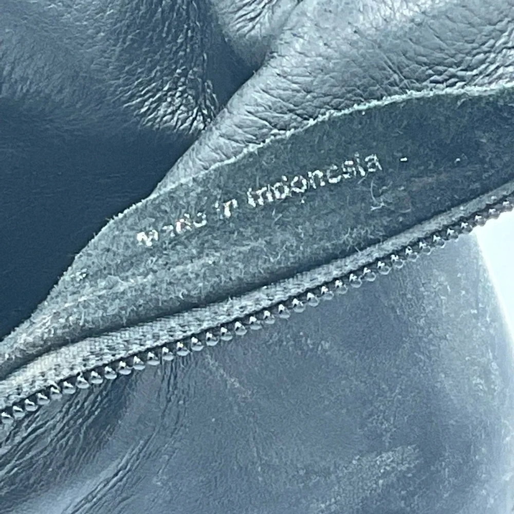 “RUDSAK” “TOTEM” Black Leather Zippered Ankle Boots. - Picture 14 of 16